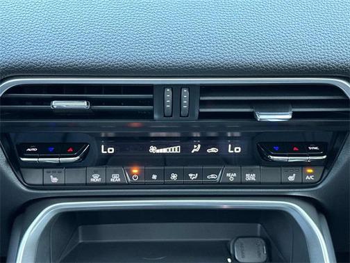 2025 Mazda CX-70 PHEV Premium Package