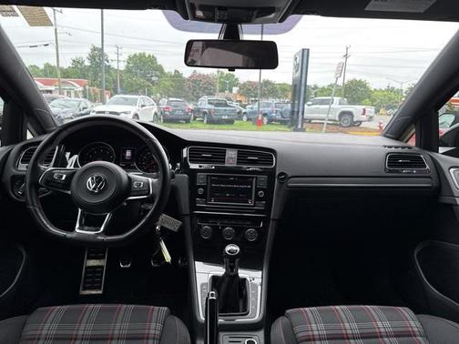 2018 Volkswagen Golf GTI 2.0T S 4-Door