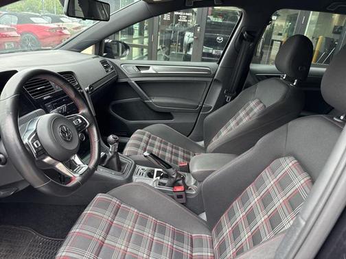 2018 Volkswagen Golf GTI 2.0T S 4-Door