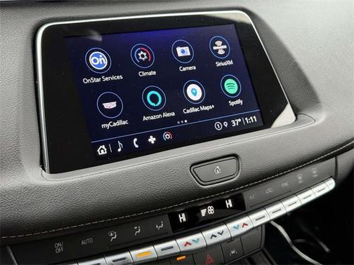 2022 Cadillac XT4 Premium Luxury