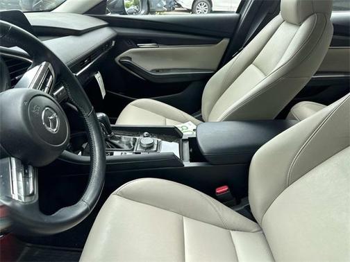 2022 Mazda Mazda3 FWD w/Preferred Package