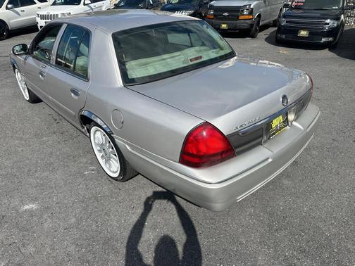 2011 Mercury Grand Marquis LS (Fleet Only)
