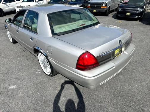 2011 Mercury Grand Marquis LS (Fleet Only)