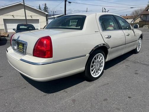 2007 Lincoln Town Car Signature