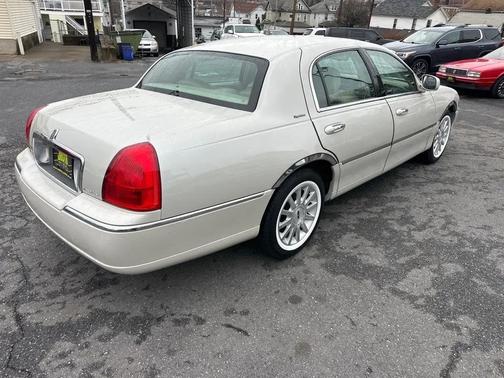 2007 Lincoln Town Car Signature