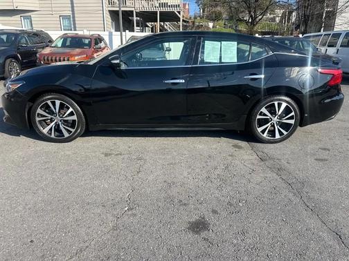 Super Black 2018 Nissan Maxima 3.5 SV