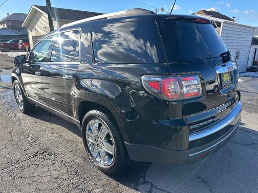 2017 GMC Acadia Limited BASE