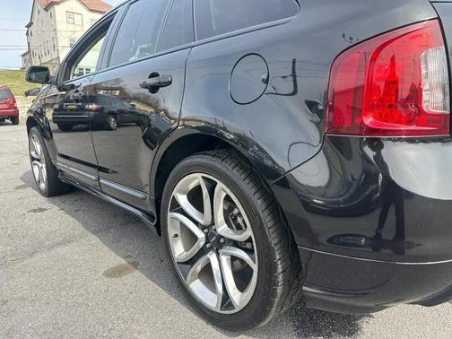 Tuxedo Black Metallic 2013 Ford Edge Sport