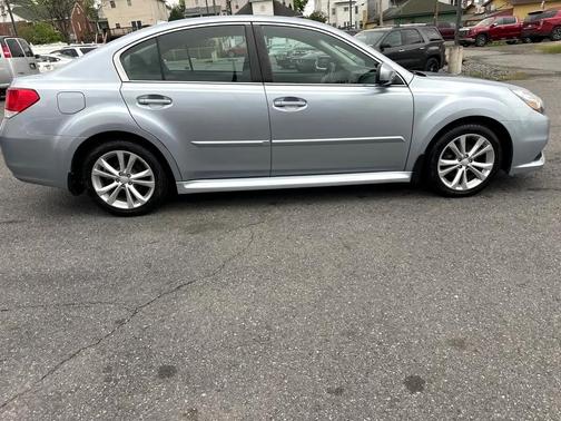 2014 Subaru Legacy Premium