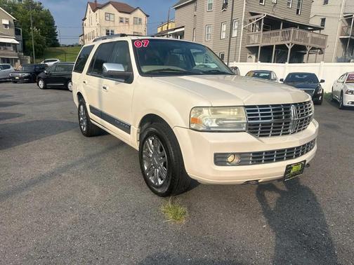 Pearl White 2007 Lincoln Navigator Ultimate