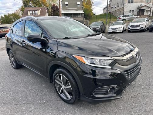 Crystal Black Pearl 2021 Honda HR-V EX