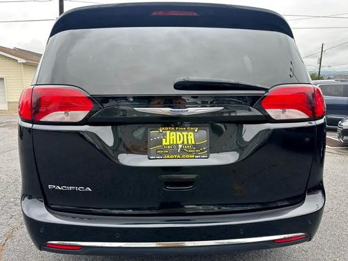 2018 Chrysler Pacifica Touring-L Plus