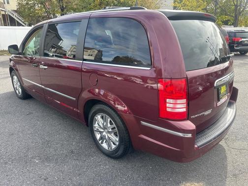 2008 Chrysler Town & Country Limited