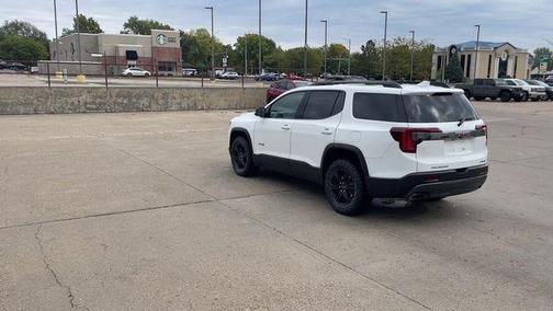 2022 GMC Acadia AT4