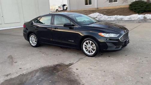 2019 Ford Fusion Hybrid SE