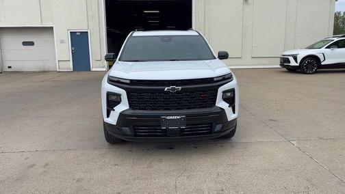 Polar White 2026 Chevrolet Traverse RS