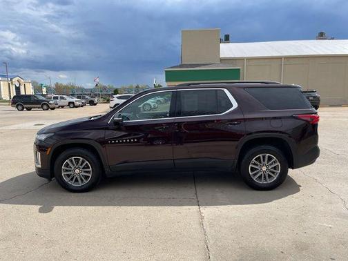 2022 Chevrolet Traverse LT Cloth