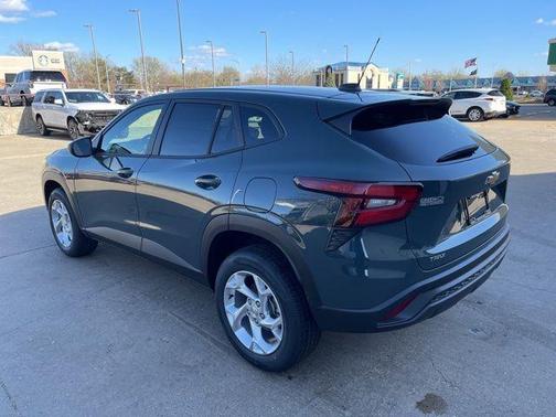 2025 Chevrolet Trax LS