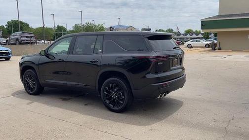 Mosaic Black Metallic 2024 Chevrolet Traverse LS