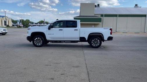 Summit White 2024 Chevrolet Silverado 2500 Custom