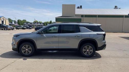 Sterling Gray Metallic 2026 Chevrolet Traverse LT