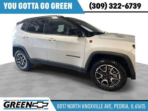 Silver Zynith 2026 Jeep Compass Trailhawk