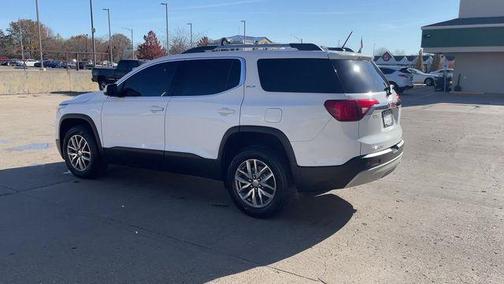 2017 GMC Acadia SLE-2