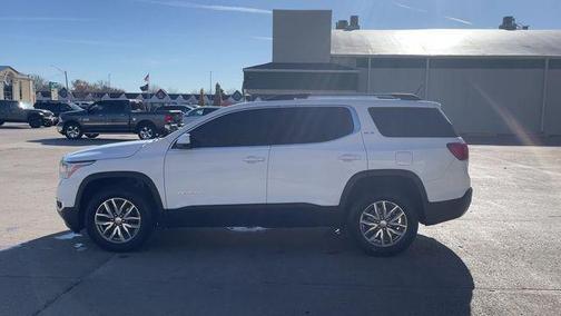 2017 GMC Acadia SLE-2