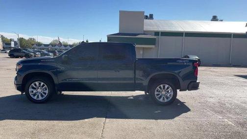Northsky Blue Metallic 2022 Chevrolet Silverado 1500 Custom