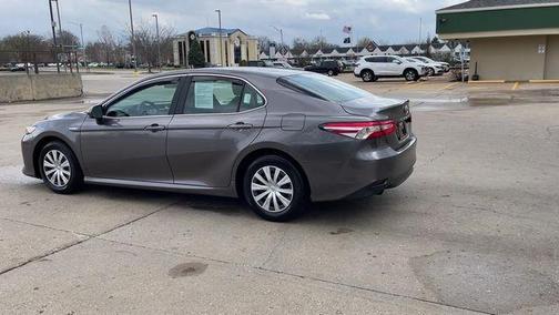 2018 Toyota Camry Hybrid 