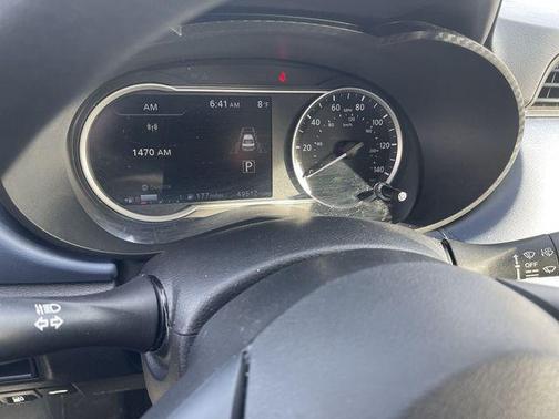 2023 Nissan Versa 1.6 SV