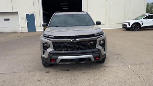 Sandstone Gray 2026 Chevrolet Traverse Z71