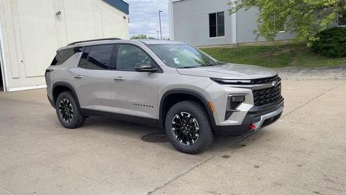 Sandstone Gray 2026 Chevrolet Traverse Z71