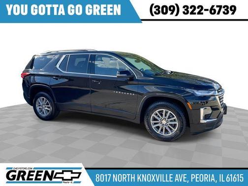 Mosaic Black Metallic 2022 Chevrolet Traverse LT Cloth