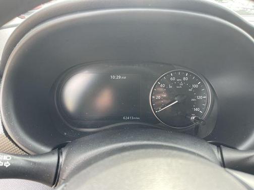 Boulder Gray Pearl 2023 Nissan Kicks SV