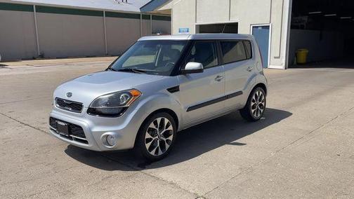 Bright Silver Metallic 2012 Kia Soul !