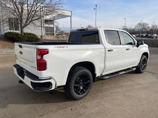 2025 Chevrolet Silverado 1500 Custom