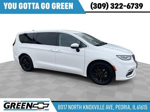 2023 Chrysler Pacifica Touring-L