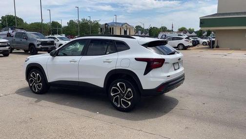 Summit White 2025 Chevrolet Trax 2RS