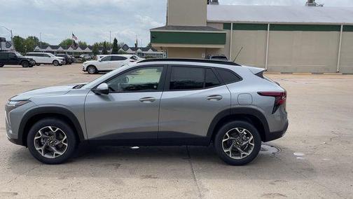 Sterling Gray Metallic 2026 Chevrolet Trax LT