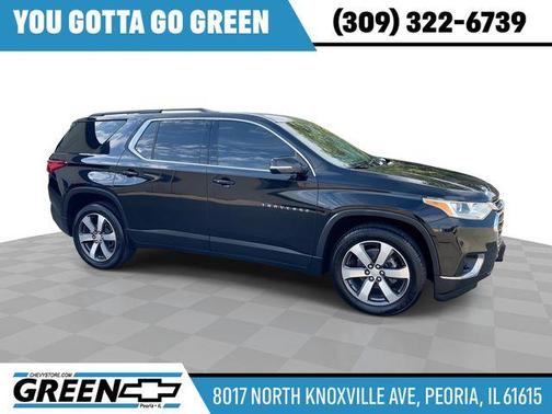 Mosaic Black Metallic 2021 Chevrolet Traverse LT Leather
