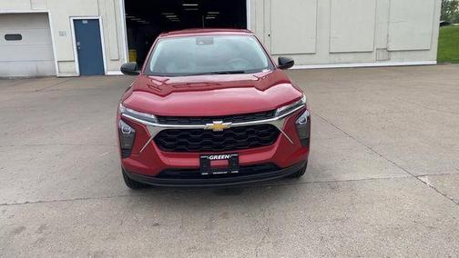 Cayenne Orange Metallic 2024 Chevrolet Trax LS