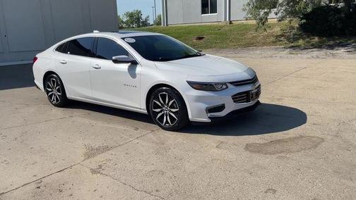 Iridescent Pearl Tricoat 2018 Chevrolet Malibu LT