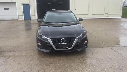 Black 2022 Nissan Altima 2.5 S