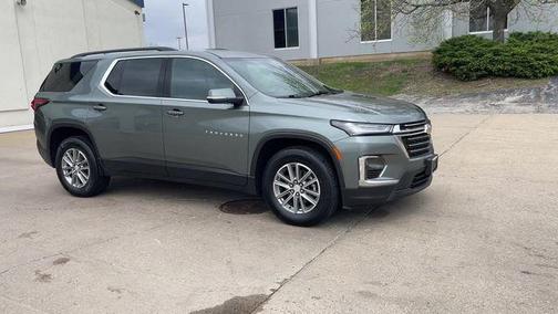 Silver Sage Metallic 2023 Chevrolet Traverse LT Cloth