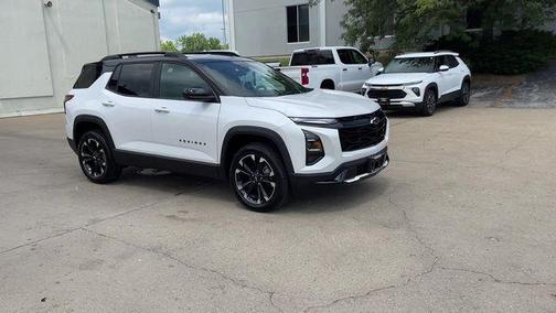Iridescent Pearl Tricoat 2025 Chevrolet Equinox RS