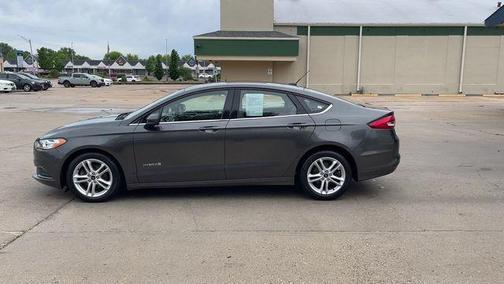 Magnetic 2018 Ford Fusion Hybrid S