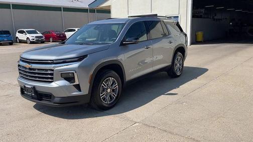2024 Chevrolet Traverse LT