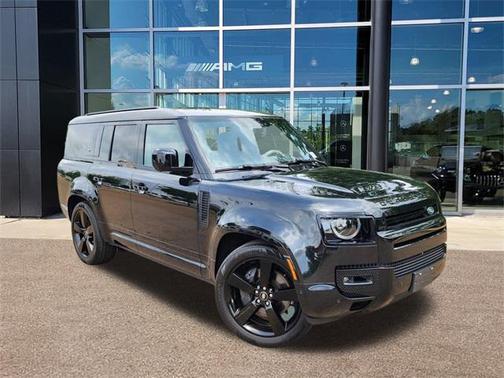 2024 Land Rover Defender 130 P400 X-Dynamic SE
