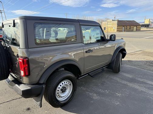 Marsh Gray 2025 Ford Bronco Base